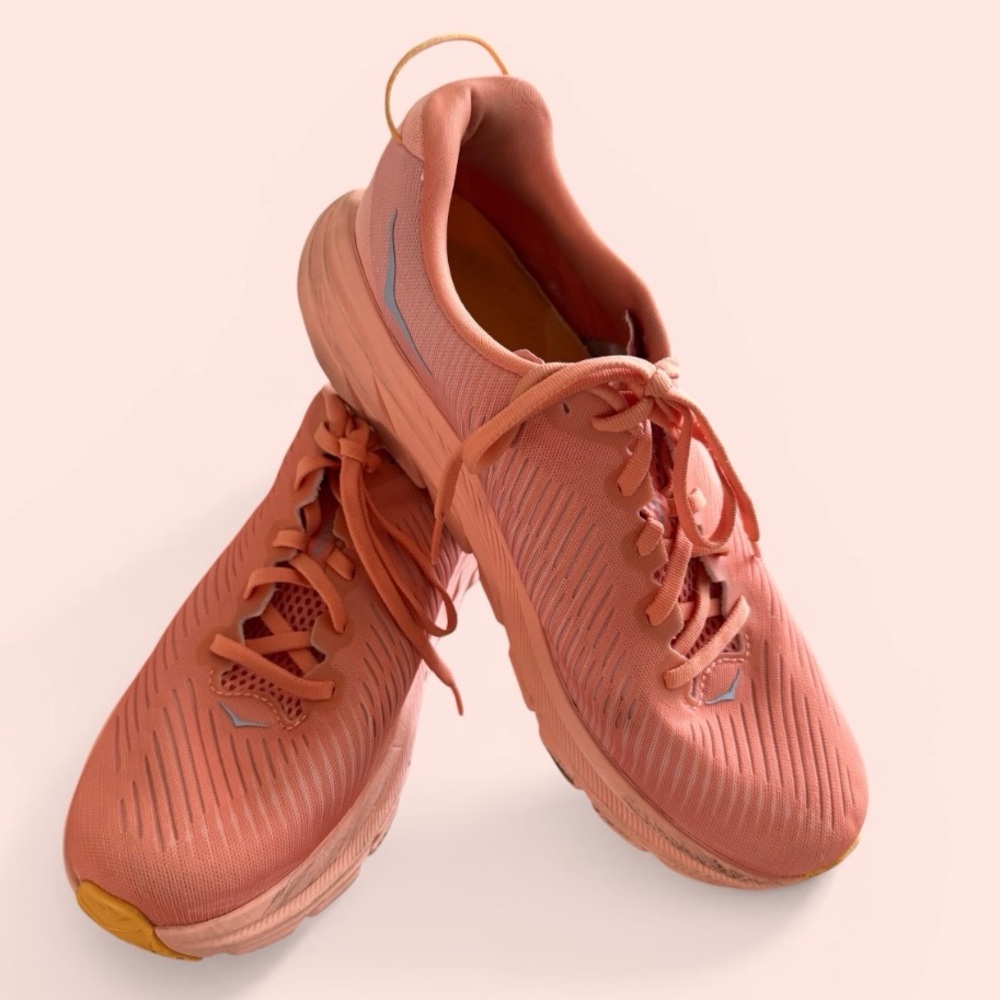 Hoka Rincon 3 Women's Coral Peach Parfait Running Shoes Size 10.5 D Extra Wide